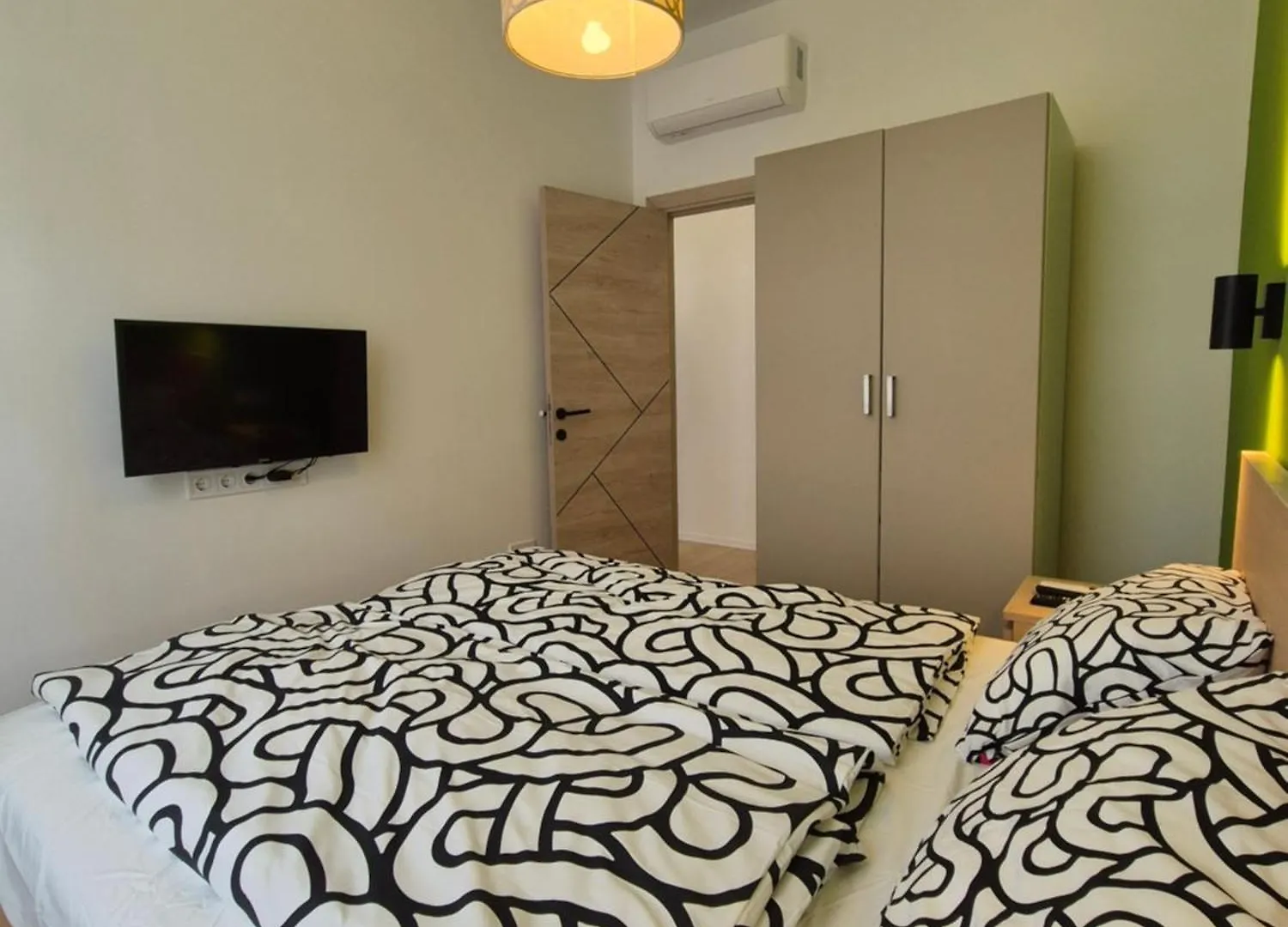 T13 Budapest Two-Bedroom Apartment