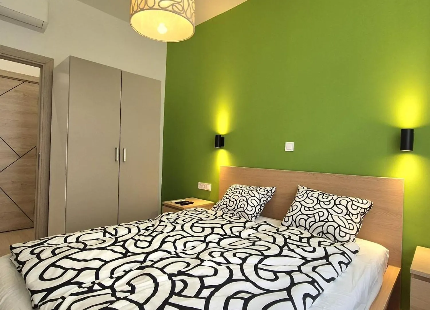 T13 Budapest Two-Bedroom Apartment