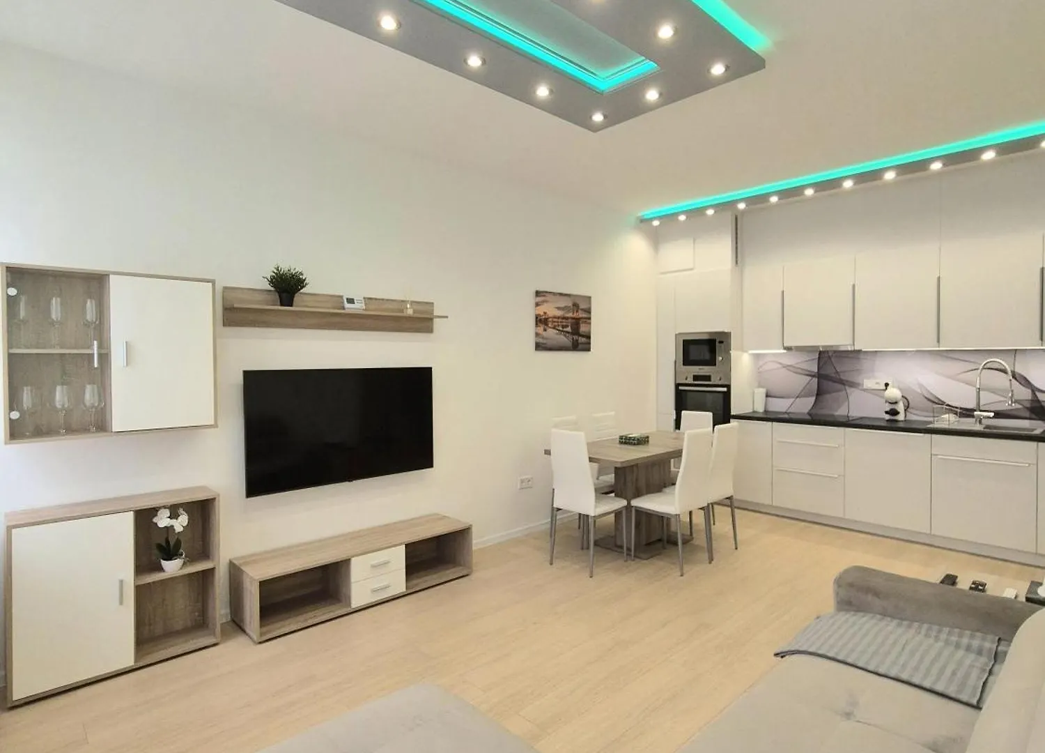 T13 Budapest Two-Bedroom Apartment 0*,  Hungary