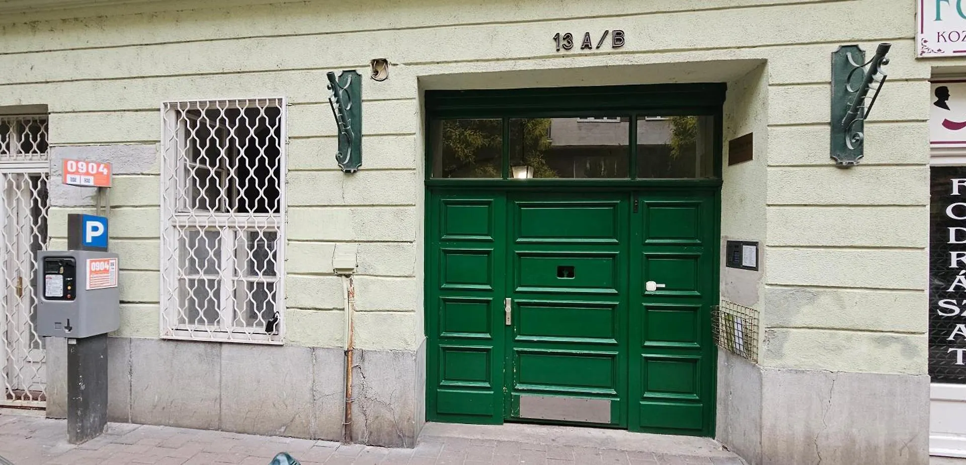 T13 Budapest Two-Bedroom Apartment